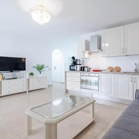 La Maricita Cristianos - Front & Sea View Only Adult דירה *